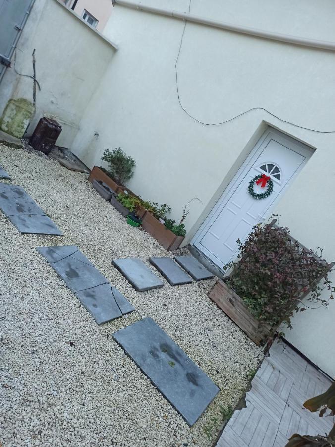 Vila La Tranquillite Vaujours Exteriér fotografie