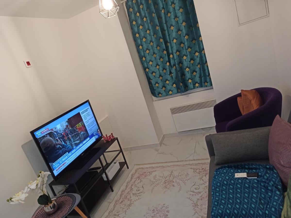 Vila La Tranquillite Vaujours Exteriér fotografie